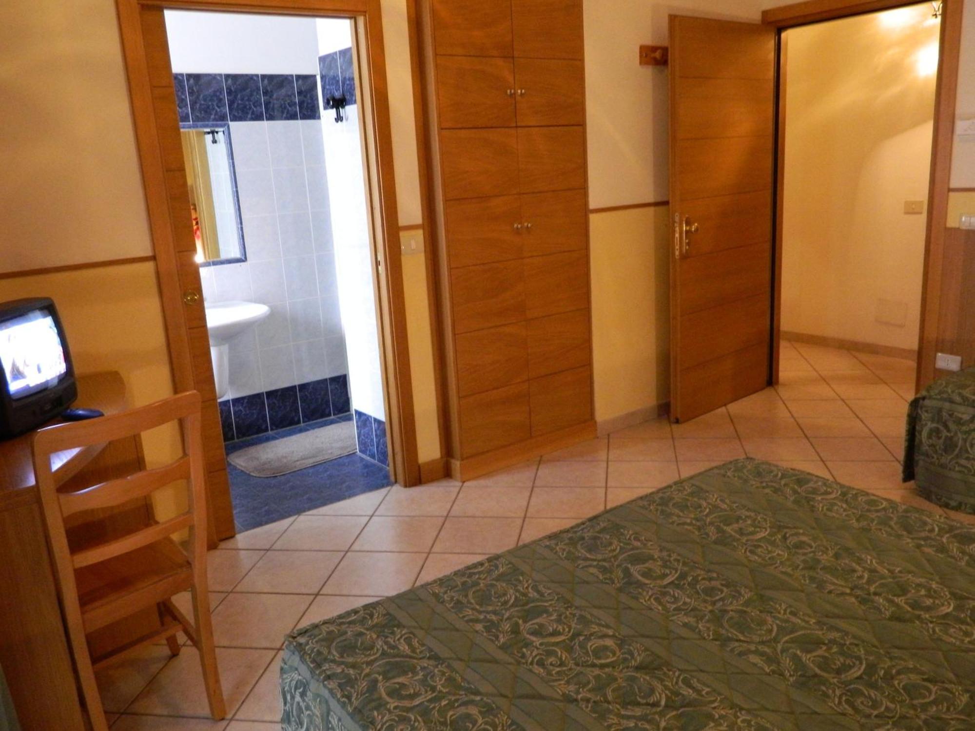 Hotel Vallefura بيسكوكوستانزو المظهر الخارجي الصورة