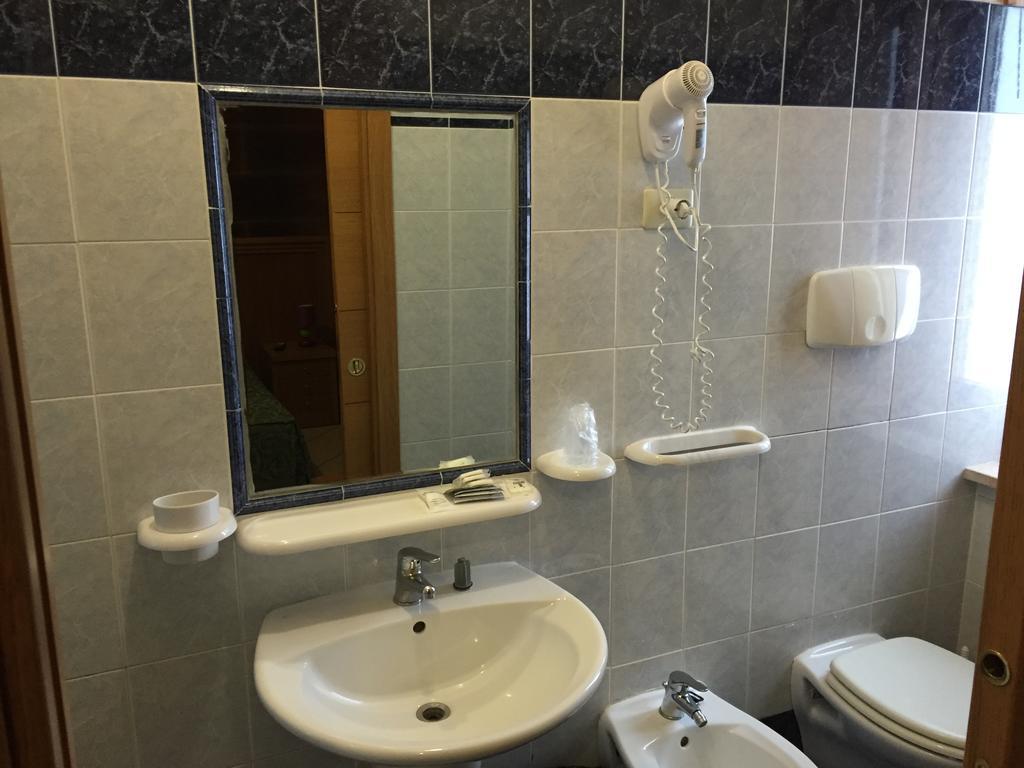 Hotel Vallefura بيسكوكوستانزو المظهر الخارجي الصورة